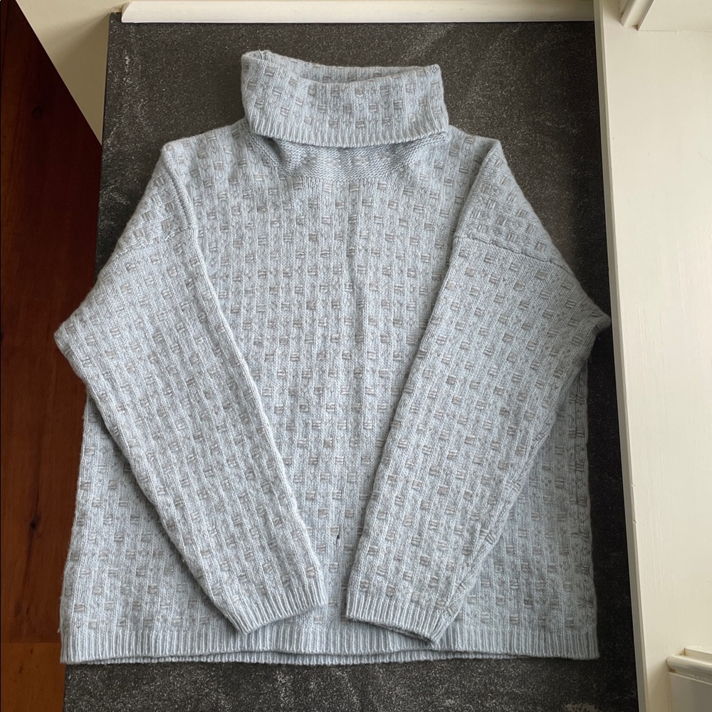 Fisherman Out of Ireland Turtleneck Sweater Size Women’s Large (L) Blue Gray